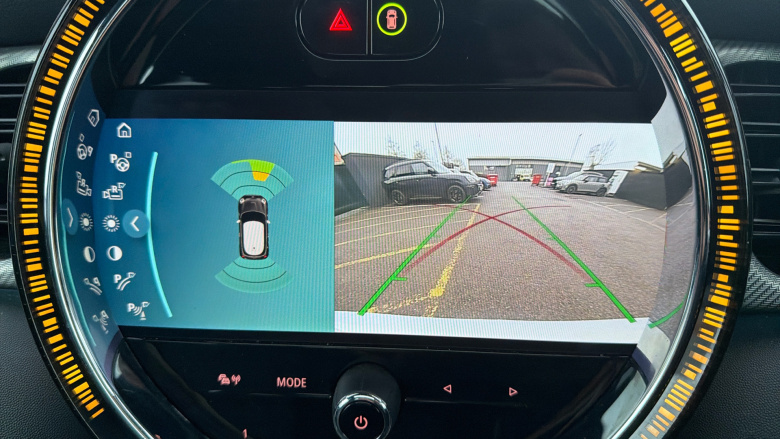 MINI Hatchback 1.5 Cooper Exclusive Premium 3dr Auto Petrol Hatchback